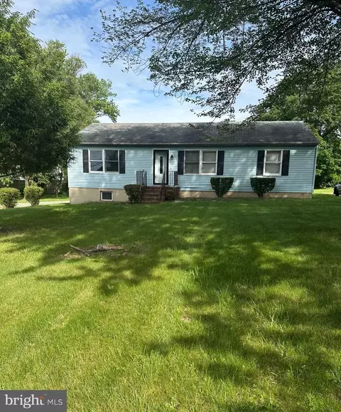 7935 Freetown Rd, Glen Burnie, MD 21060