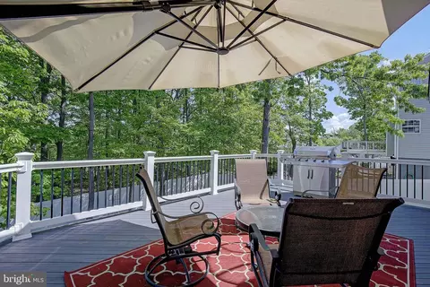 Exterior - 496 Pitt Ct, Odenton, MD 21113 photo 6 of 13