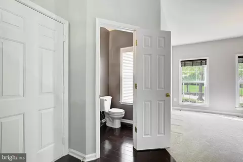 Entry Way - 496 Pitt Ct, Odenton, MD 21113 photo 5 of 6