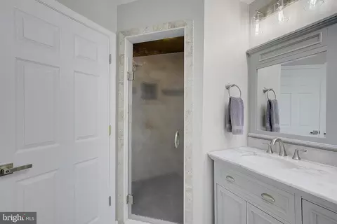 Bath - 496 Pitt Ct, Odenton, MD 21113 photo 4 of 8