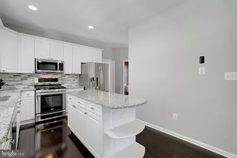 Kitchen - 496 Pitt Ct, Odenton, MD 21113 photo 3 of 5