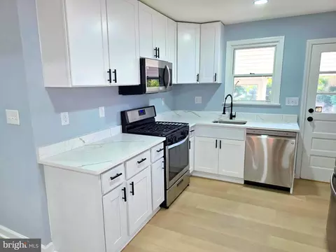 10 Dinsmore Ave, Glen Burnie, MD 21061
