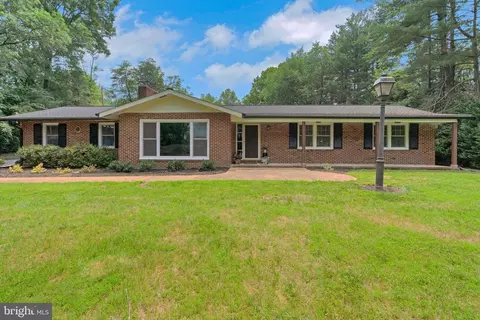 3724 Queen Anne Bridge Rd, Davidsonville, MD 21035