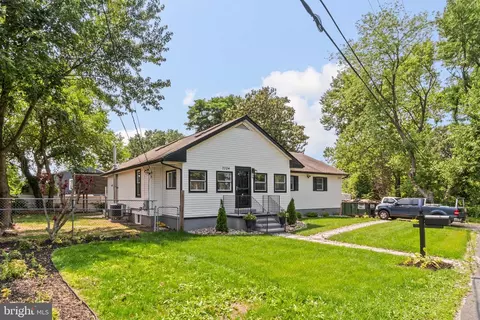 7724 Central Ave, Pasadena, MD 21122