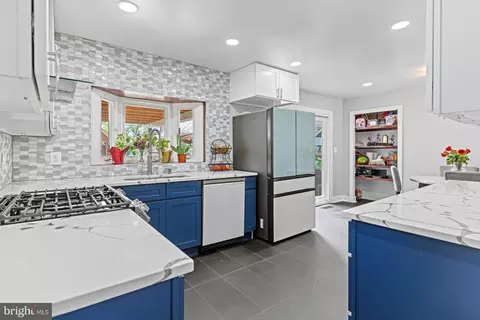 Kitchen - 338 Eagle Hbr S, Laurel, MD 20724 photo 1 of 3