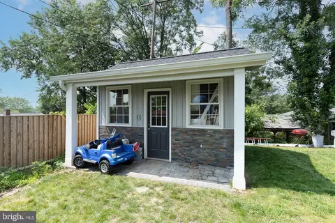 Exterior - 338 Eagle Hbr S, Laurel, MD 20724 photo 2 of 4