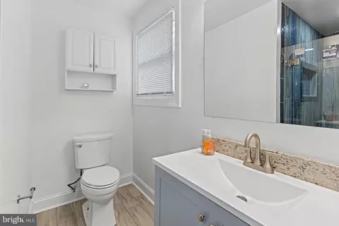 Bath - 338 Eagle Hbr S, Laurel, MD 20724 photo 2 of 3