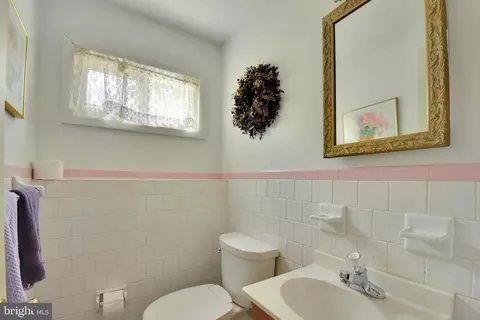 Bath - 113 Stewart Dr, Edgewater, MD 21037 photo 1 of 2