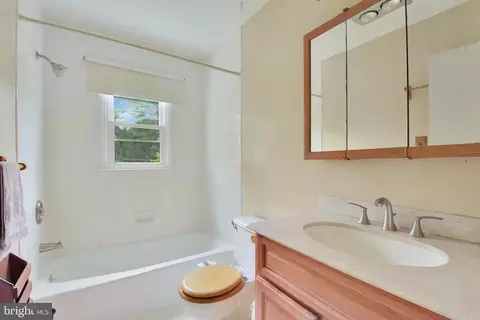 Bath - 113 Stewart Dr, Edgewater, MD 21037 photo 2 of 2