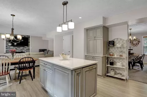 Kitchen - 207 Weston Woods Dr, Pasadena, MD 21122 photo 4 of 4