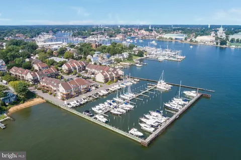 11 Chesapeake Lndg, Annapolis, MD 21403