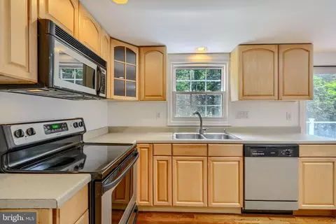 Kitchen - 1720 Denton Ct, Crofton, MD 21114 photo 2 of 3