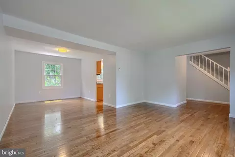 Living - 1720 Denton Ct, Crofton, MD 21114 photo 3 of 4