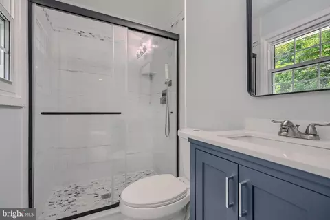 Bath - 1720 Denton Ct, Crofton, MD 21114 photo 5 of 8