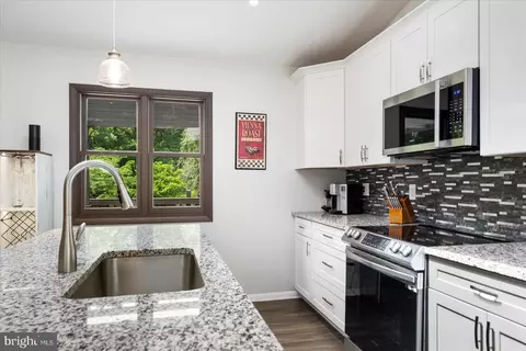 Kitchen - 1215 Lorene Dr, Pasadena, MD 21122 photo 3 of 3
