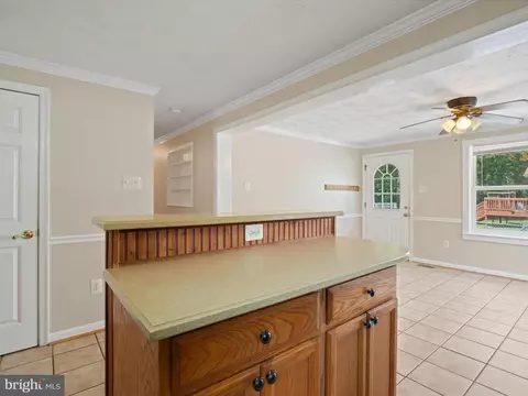 Entry Way - 1440 Cedarhurst Rd, Shady Side, MD 20764 photo 1 of 2