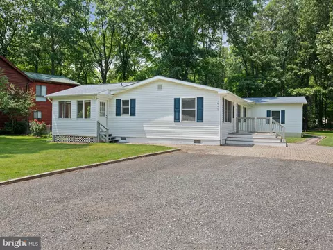 Exterior - 1440 Cedarhurst Rd, Shady Side, MD 20764 photo 2 of 8