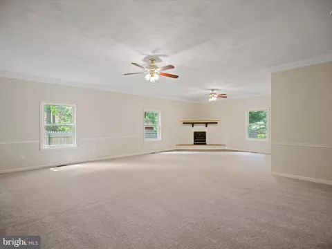 Living - 1440 Cedarhurst Rd, Shady Side, MD 20764 photo 2 of 4