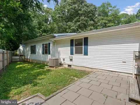 Exterior - 1440 Cedarhurst Rd, Shady Side, MD 20764 photo 7 of 8