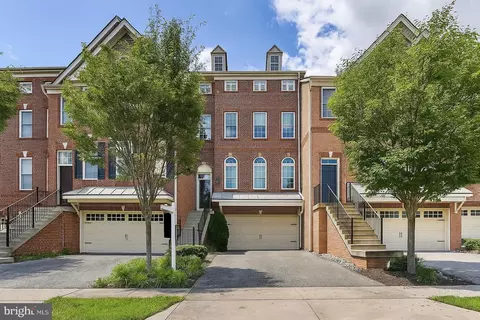 8516 Pine Springs Dr, Severn, MD 21144