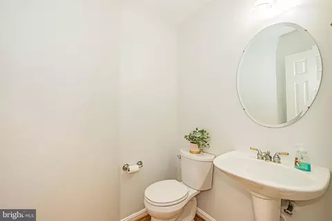 Bath - 8002 Sanctuary Ct, Laurel, MD 20724 photo 1 of 7