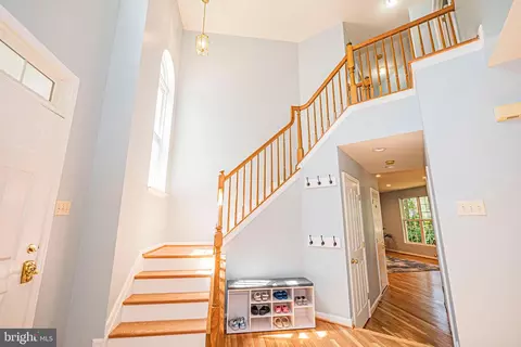 Entry Way - 8002 Sanctuary Ct, Laurel, MD 20724 photo 3 of 6