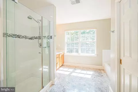 Bath - 8002 Sanctuary Ct, Laurel, MD 20724 photo 2 of 7