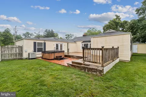 Exterior - 5 Brookfield Rd, Pasadena, MD 21122 photo 1 of 6