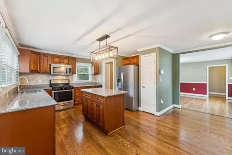 Kitchen - 5 Brookfield Rd, Pasadena, MD 21122 photo 1 of 4
