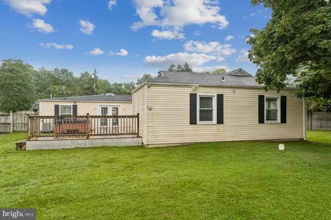 Exterior - 5 Brookfield Rd, Pasadena, MD 21122 photo 2 of 6