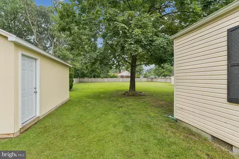 Exterior - 5 Brookfield Rd, Pasadena, MD 21122 photo 3 of 6