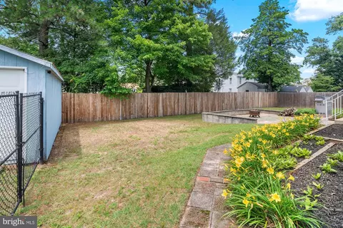 7674 Pine Haven Dr, Pasadena, MD 21122 photo 47