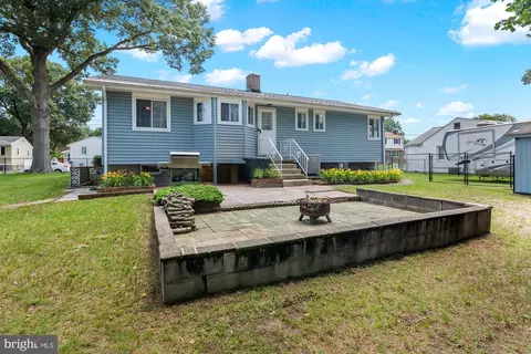 7674 Pine Haven Dr, Pasadena, MD 21122 photo 41