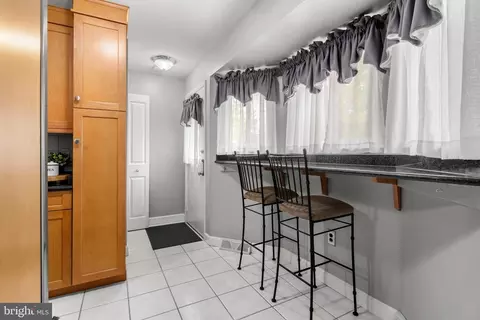 7674 Pine Haven Dr, Pasadena, MD 21122 photo 17