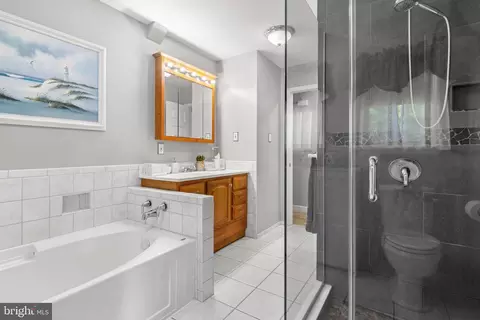 7674 Pine Haven Dr, Pasadena, MD 21122 photo 27