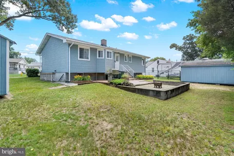 7674 Pine Haven Dr, Pasadena, MD 21122 photo 44