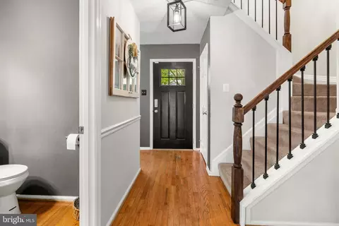 Entry Way - 411 Stanford Ct, Arnold, MD 21012 photo 2 of 13