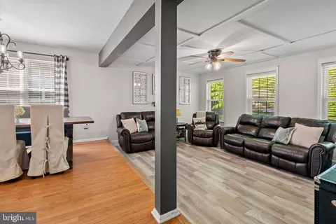 Entry Way - 411 Stanford Ct, Arnold, MD 21012 photo 4 of 13
