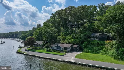 769 Robinhood Rd, Annapolis, MD 21405