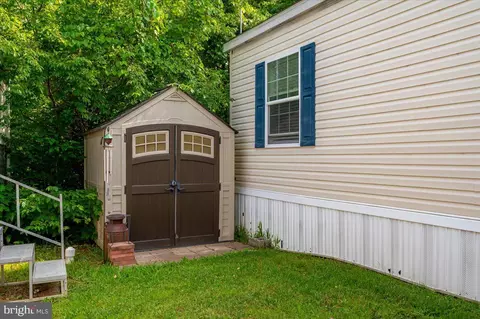 302 Berts Dr, Lothian, MD 20711 photo 6