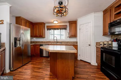 302 Berts Dr, Lothian, MD 20711 photo 17