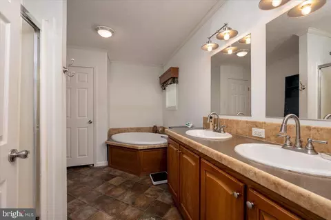 302 Berts Dr, Lothian, MD 20711 photo 25