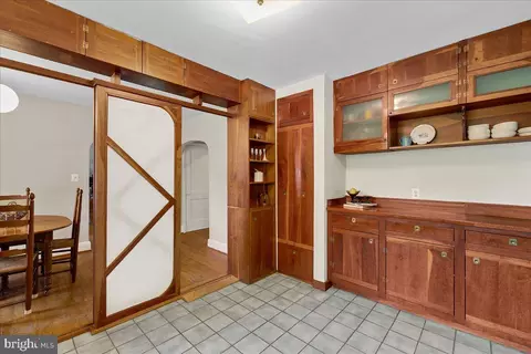 Kitchen - 215 Wardour Dr, Annapolis, MD 21401 photo 2 of 4