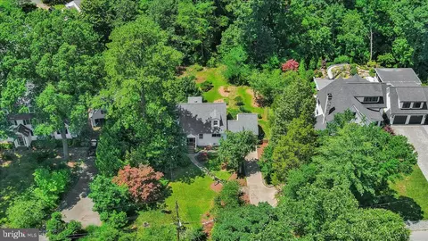 View/Area - 215 Wardour Dr, Annapolis, MD 21401 photo 2 of 13
