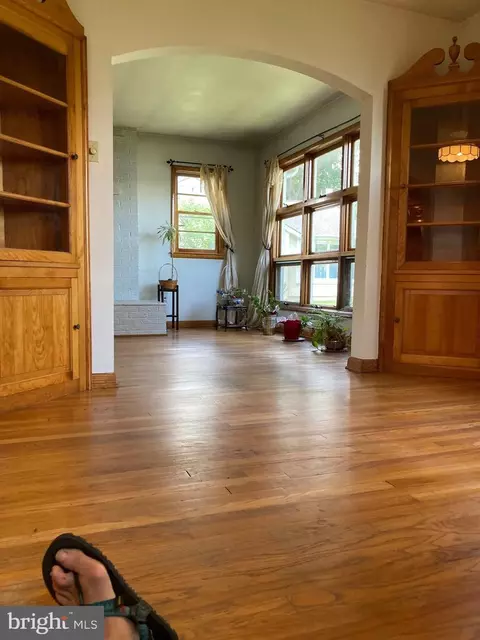 Living - 1930 Cedar Rd, Pasadena, MD 21122 photo 2 of 2