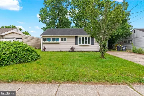 707 Delaware Ave, Glen Burnie, MD 21060