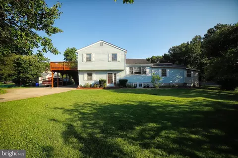 399 Hilltop Ln, Annapolis, MD 21403
