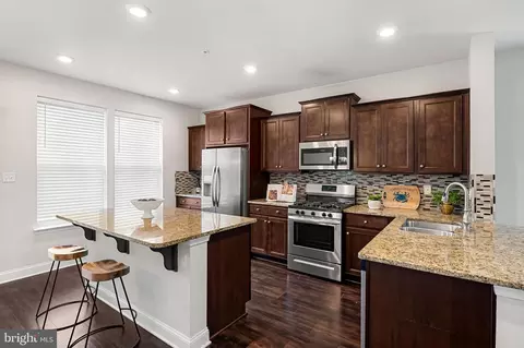 Kitchen - 331 Bright Light Ct, Edgewater, MD 21037 photo 2 of 3