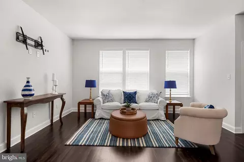 Living - 331 Bright Light Ct, Edgewater, MD 21037 photo 2 of 2