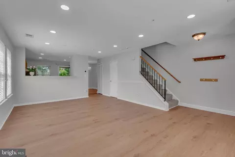 Living - 1440 Nutwood Ct, Crofton, MD 21114 photo 2 of 3